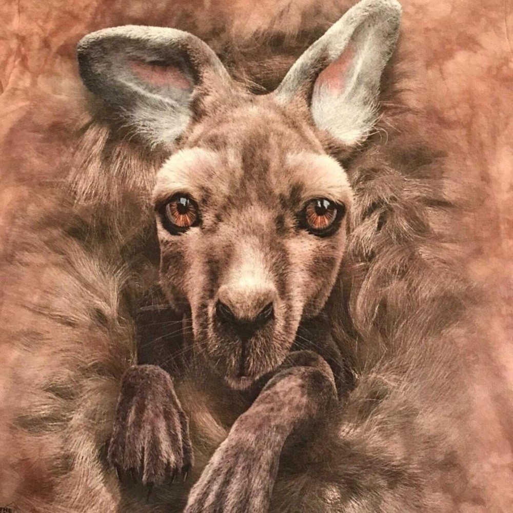 MENS THE MOUNTAIN KANGAROO SHIRT SMALL TAN CREAM NATURE AUSSIE AUSTRALIAN